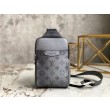 Borsa a tracolla da esterno LV Taiga M30833