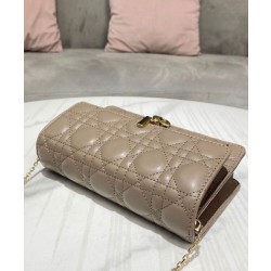 Christian Dior Lady Dior Chain Pouch Albicocca