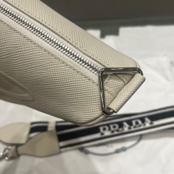 Imitazione Qualità superiore replica Triangolo Prada Saffiano Crema Imitazione Qualità superiore replica Triangolo Prada Saffiano Crema