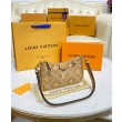 LV Easy Pouch On Strap M81137 Albicocca