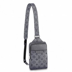 Borsa a tracolla da esterno Louis Vuitton Taiga M30833