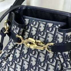 Sito Replica Qualità superiore replica Christian Dior media C'est Dior Blu Dior Oblique Jacquard imitazioni Miglior Prezzo Qualità superiore replica Christian Dior media C'est Dior Blu Dior Oblique Jacquard Replica