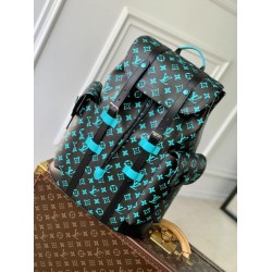LV Christopher MM Blackpack M21936