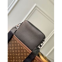 Borse Firmate Replica LV Fastline Messenger LV Aerogram M22482 Nera