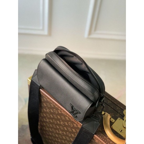 Miglior Prezzo Borse Firmate Replica LV Fastline Messenger LV Aerogram M22482 Nera 