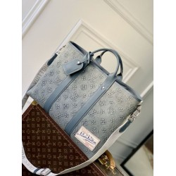 Borsa tote Louis Vuitton M22537 Louis Vuitton Weekend NM blu denim lavato