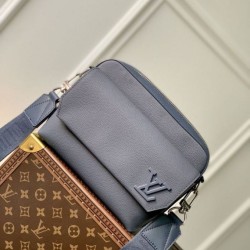 Sito Replica Borse Firmate Louis Vuitton Fastline Messenger Louis Vuitton Aerogram M22611 Blu imitazioni Miglior Prezzo Borse Firmate Replica Louis Vuitton Fastline Messenger Louis Vuitton Aerogram M22611 Blu