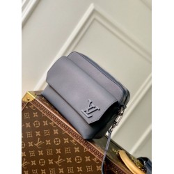 Borse Firmate Replica Louis Vuitton Fastline Messenger Louis Vuitton Aerogram M22611 Blu