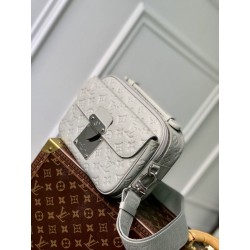 Borsa a tracolla LV S-Lock M23152 Monogramma Taurillon