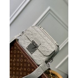Borsa a tracolla LV S-Lock M23152 Monogramma Taurillon