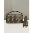 Borsa Fendi Baguette 8BR600 in lana pied de poule con ricamo FF Marrone