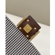 Borsa Fendi Baguette 8BR600 in lana pied de poule con ricamo FF Marrone