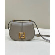 Borse Imitazioni Fendi C'mon Small/Medium Satchel con curvatura 8BS082 Grigia Borse Imitazioni Fendi C'mon Small/Medium Satchel con curvatura 8BS082 Grigia