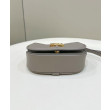 Borse Imitazioni Fendi C'mon Small/Medium Satchel con curvatura 8BS082 Grigia Borse Imitazioni Fendi C'mon Small/Medium Satchel con curvatura 8BS082 Grigia