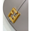 Borse Imitazioni Fendi C'mon Small/Medium Satchel con curvatura 8BS082 Grigia Borse Imitazioni Fendi C'mon Small/Medium Satchel con curvatura 8BS082 Grigia
