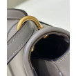 Borse Imitazioni Fendi C'mon Small/Medium Satchel con curvatura 8BS082 Grigia Borse Imitazioni Fendi C'mon Small/Medium Satchel con curvatura 8BS082 Grigia