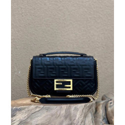 Borse Replica midi Fendi Baguette con catena in nappa nera