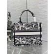 Imitazioni borse griffate tote Dior piccola a libro Plan de Paris ricamata bianca