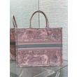 Borsa tote grande per libri Dior Toile de Jouy Sauvage ricamo rosa / grigio