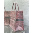 Borsa tote grande per libri Dior Toile de Jouy Sauvage ricamo rosa / grigio