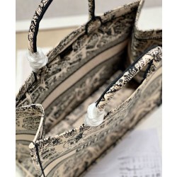 Christian Dior Borsa tote grande Dior Book color albicocca