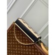 Custodia da toilette LV con catena M82521