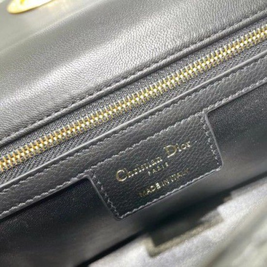 Sito Replica Borsa 1:1 media Dior Caro Cannage nera imitazioni Miglior Prezzo Borsa Replica 1:1 media Dior Caro Cannage nera