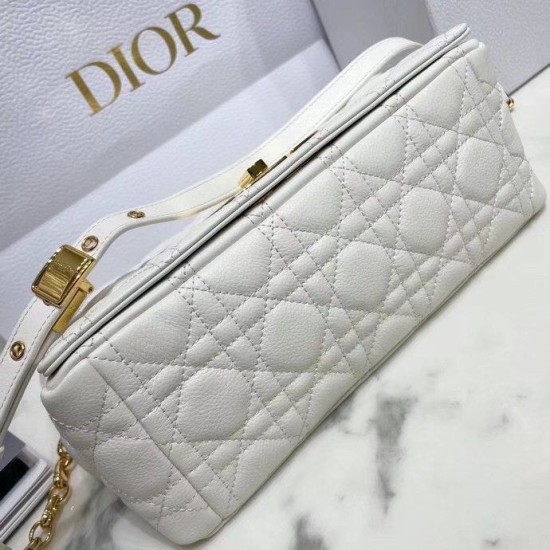Sito Replica Borsa media Dior Caro Cannage bianca imitazioni Miglior Prezzo Borsa media Dior Caro Cannage bianca Replica