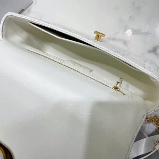Sito Replica Borsa media Dior Caro Cannage bianca imitazioni Miglior Prezzo Borsa media Dior Caro Cannage bianca Replica