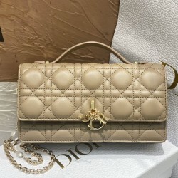Sito Replica Imitazioni borse griffate Dior Miss Dior Mini Cannage in pelle di agnello Beige imitazioni Miglior Prezzo Imitazioni borse griffate Dior Miss Dior Mini Cannage in pelle di agnello Beige Replica