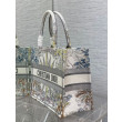 Dior Media Dior Book Tote Multicolor Ricamo Rêve d'Infini Bianco Dior Media Dior Book Tote Multicolor Ricamo Rêve d'Infini Bianco