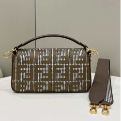 Sito Replica Borsa Fendi Baguette 8BR600 in lana pied de poule con ricamo FF Marrone imitazioni Miglior Prezzo Borsa Fendi Baguette 8BR600 in lana pied de poule con ricamo FF Marrone Replica