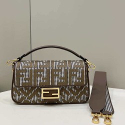 Miglior Prezzo Borsa Fendi Baguette 8BR600 in lana pied de poule con ricamo FF Marrone Replica