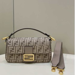 Miglior Prezzo Imitazioni borse griffate Fendi 8BR600 Baguette Chain Midi FF in tessuto tapestry grigio Replica