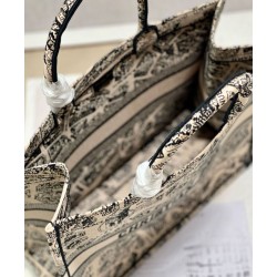 Christian Dior Borsa tote grande Dior Book color albicocca