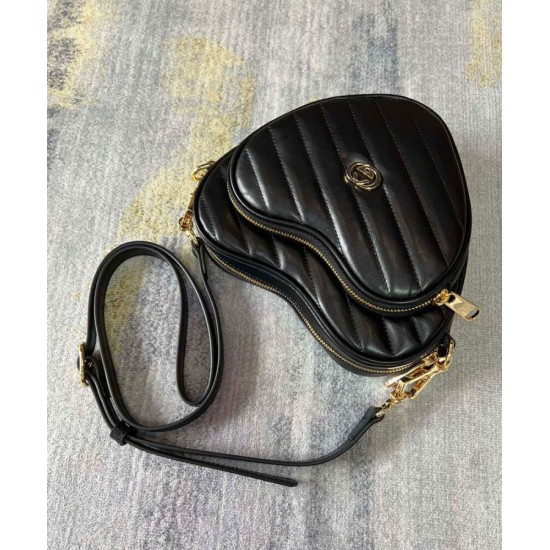 Sito Replica Borsa a tracolla Gucci Mini Heart ad incastro 751628 Nera imitazioni Miglior Prezzo Borsa a tracolla Gucci Mini Heart ad incastro 751628 Nera Replica