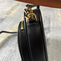 Sito Replica Borsa a tracolla Gucci Mini Heart ad incastro 751628 Nera imitazioni Miglior Prezzo Borsa a tracolla Gucci Mini Heart ad incastro 751628 Nera Replica