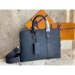 Valigetta LV Takeoff in pelle Aerogram blu M21440
