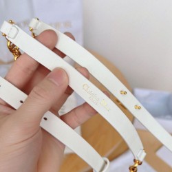 Sito Replica Cintura Dior Caro 15MM in pelle di vitello e catena Bianca imitazioni Miglior Prezzo Cintura Dior Caro 15MM in pelle di vitello e catena Bianca Replica