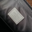 Borsa a tracolla LV Trio in pelle con monogramma in rilievo M46603