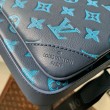 Replica Perfetta a tracolla LV Trio in pelle con monogramma in rilievo M46604
