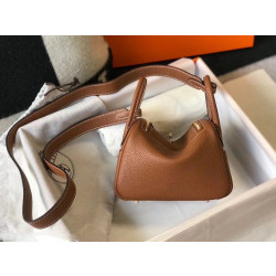 Borsa Hermes Lindy Mini Clemence in pelle di vitello dorata
