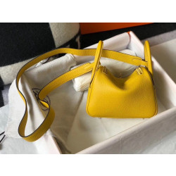 Borsa Hermes Lindy Mini Clemence in pelle di vitello gialla