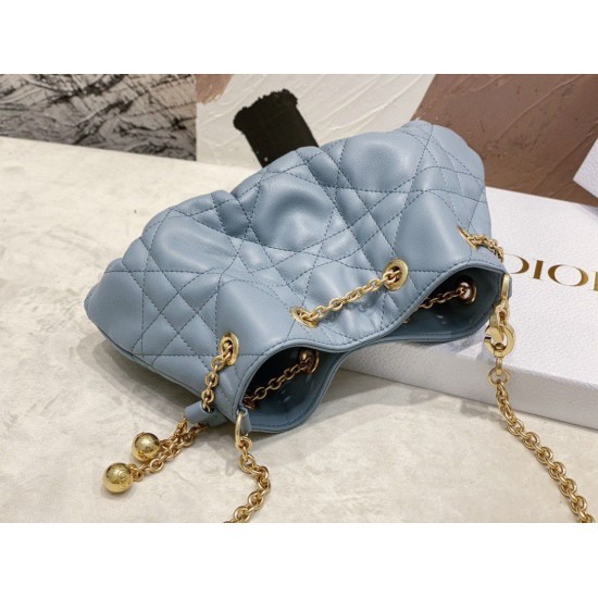 Miglior Prezzo Bora Pari all'originale replica Dior Ammi Piccola Macrocannage Blu Replica