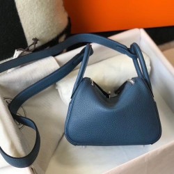 Sito Replica Borsa Hermes Lindy Mini Agata Blu Clemence imitazioni Miglior Prezzo Borsa Hermes Lindy Mini Agata Blu Clemence Replica