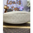 LV Baia MM M22822 Accattivante borsa a mezzaluna albicocca