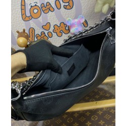 LV Baia MM M22823 Accattivante borsa a mezzaluna nera