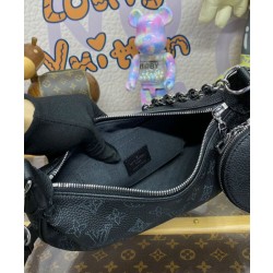 LV Baia PM M22819 Accattivante borsa a mezzaluna nera