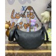 LV Baia PM M22819 Accattivante borsa a mezzaluna nera