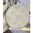 LV Baia PM M22820 Accattivante borsa a mezzaluna albicocca
